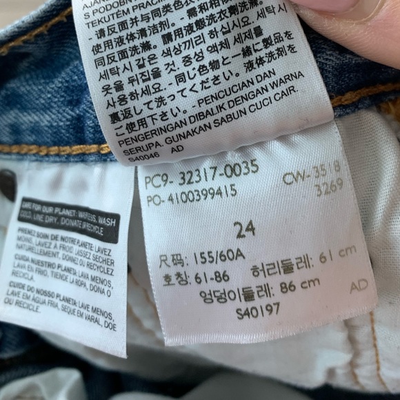 Levi’s 501 High Rise Raw Hem Cut Off Distressed Jean Shorts - Picture 8 of 12